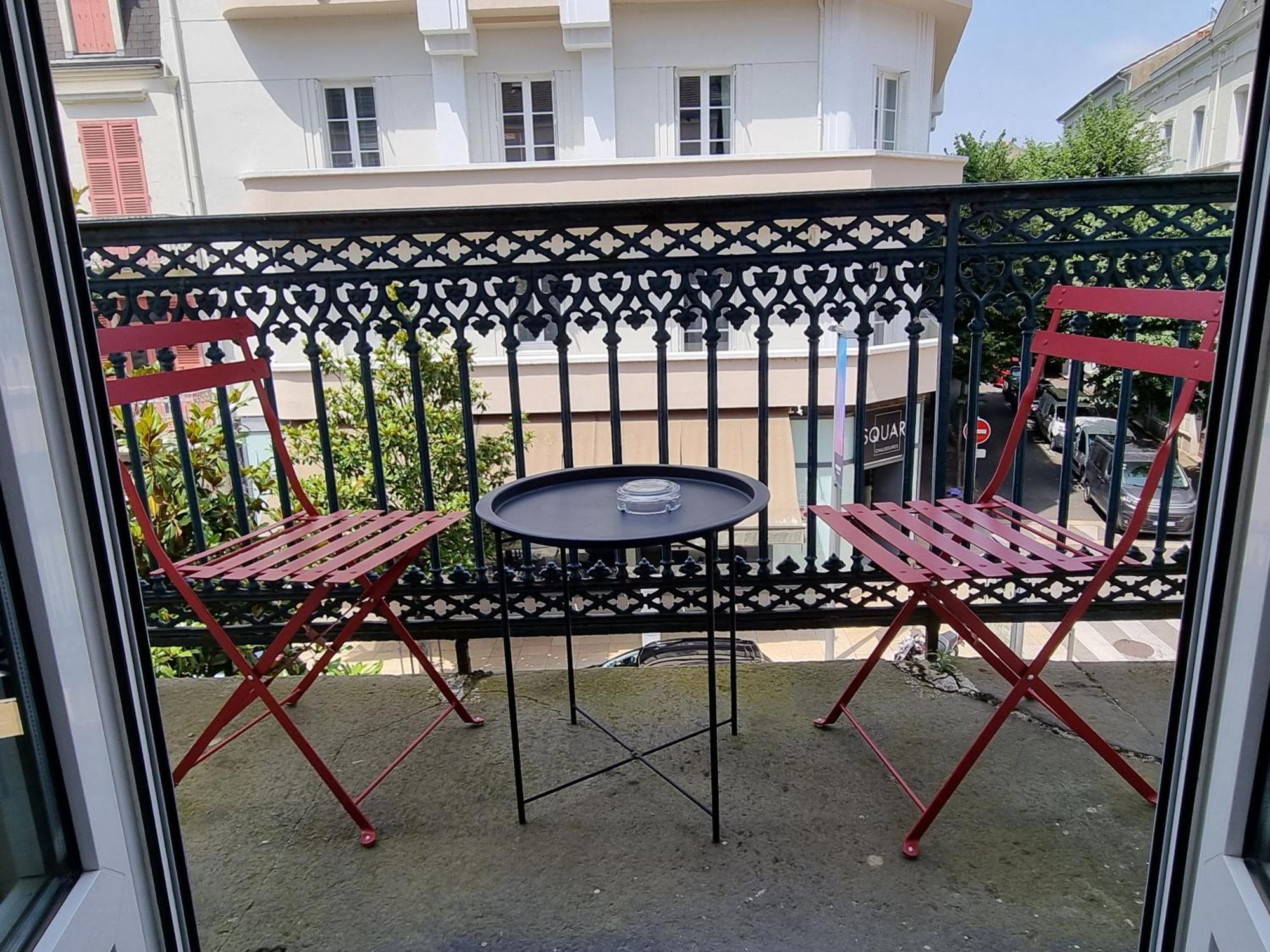 Hotel & Restaurant Le Patio Vichy Exteriér fotografie