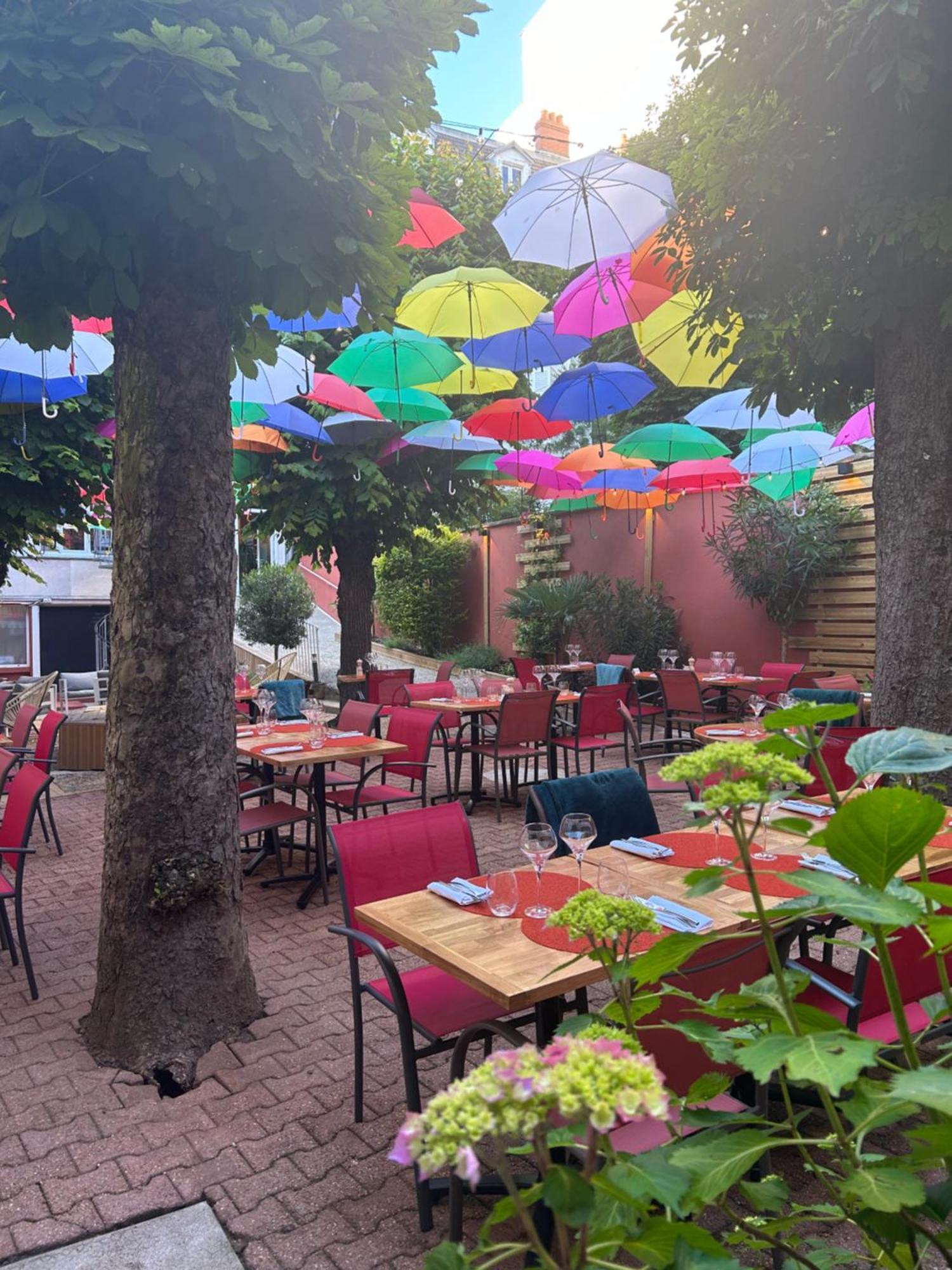 Hotel & Restaurant Le Patio Vichy Exteriér fotografie