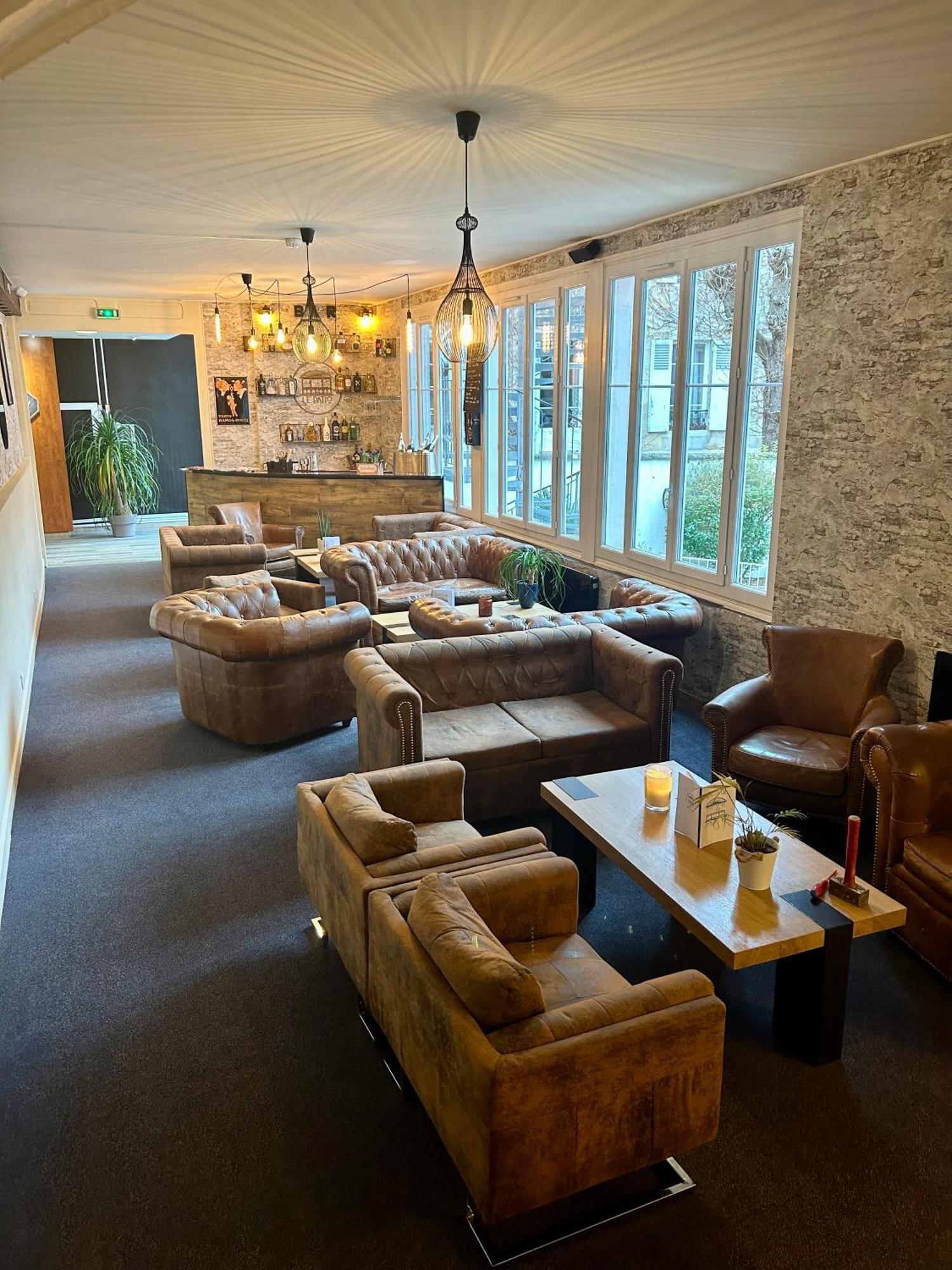 Hotel & Restaurant Le Patio Vichy Exteriér fotografie